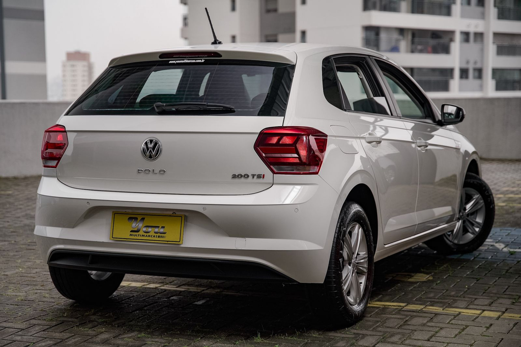 Volkswagen Polo Branco