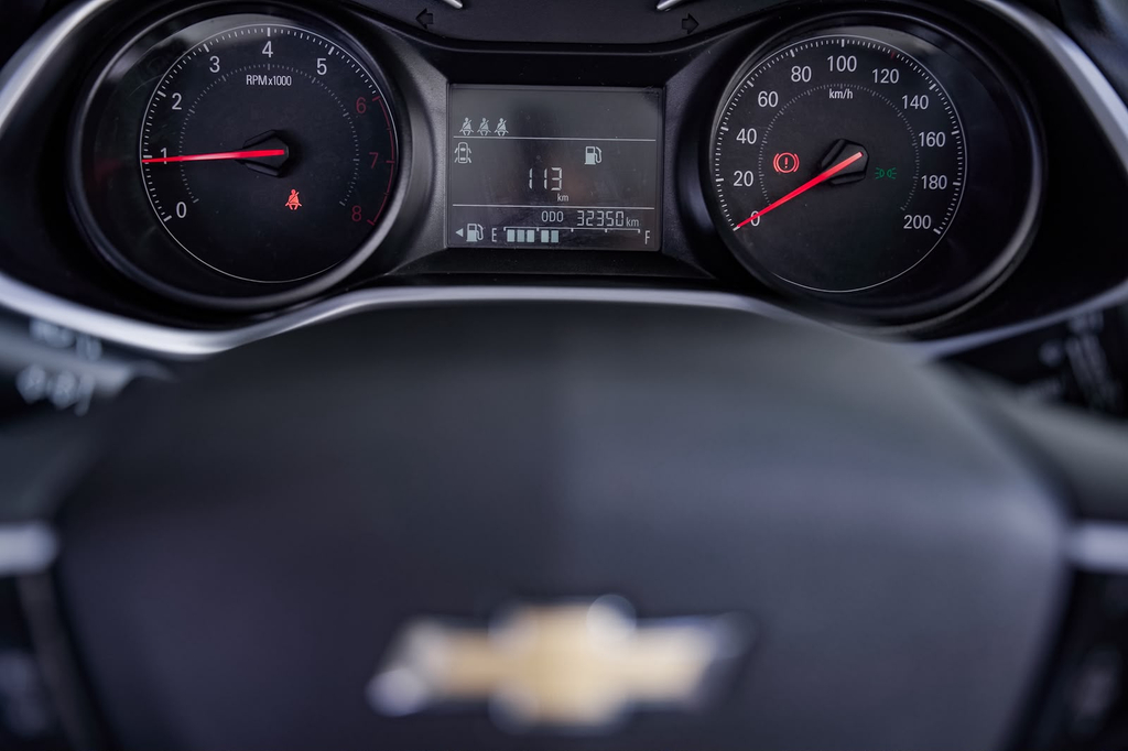 Chevrolet Onix Sedan Preto