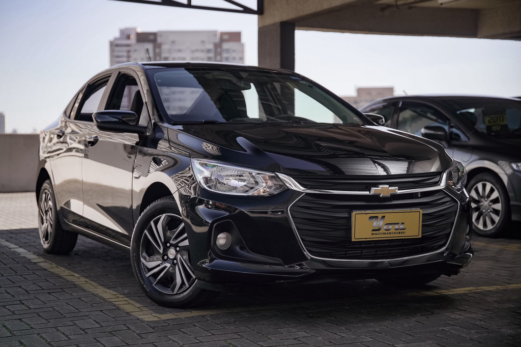 Chevrolet Onix Sedan Preto
