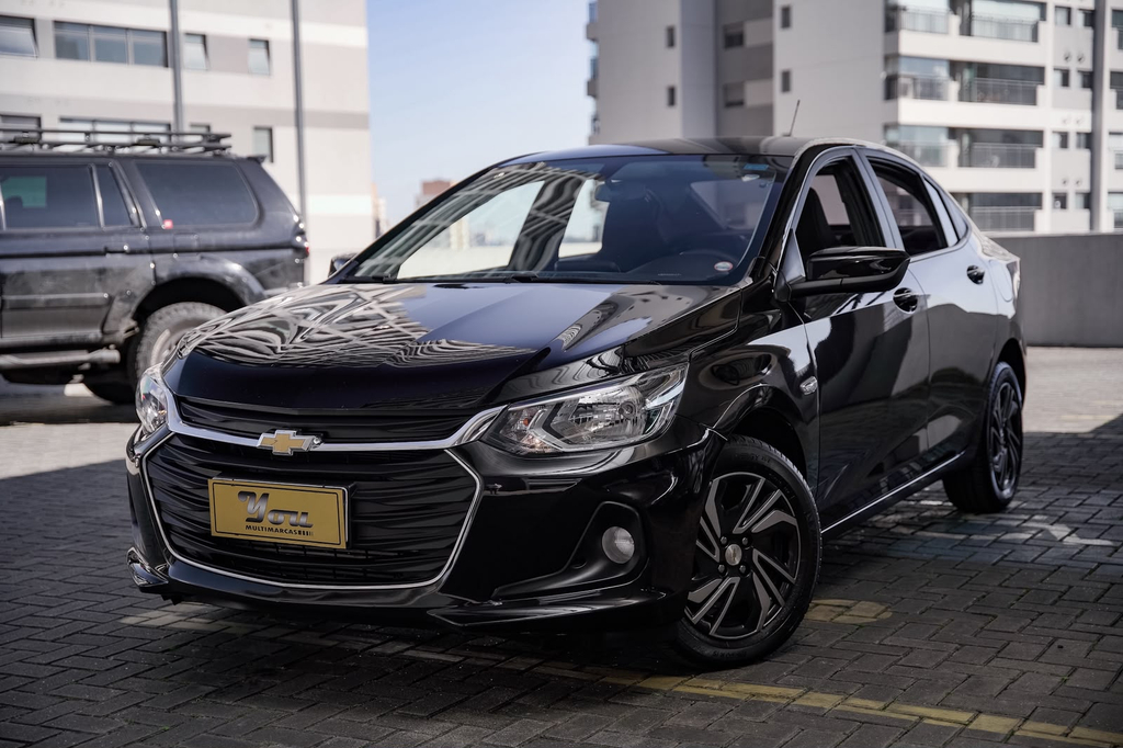 Chevrolet Onix Sedan Preto
