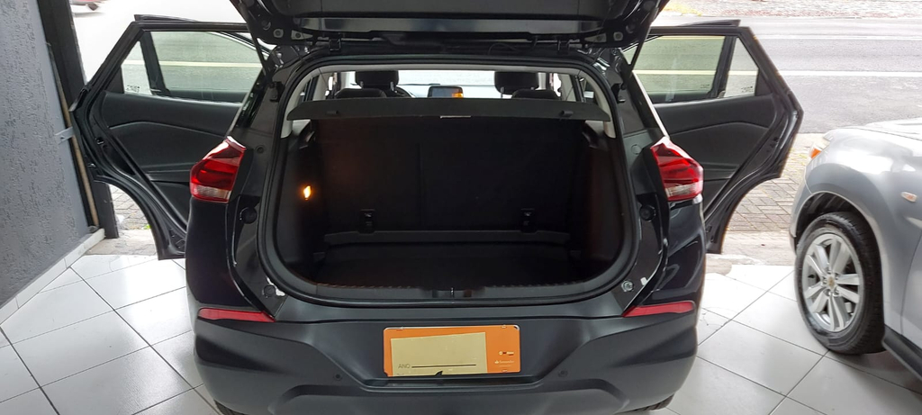 Chevrolet Tracker Preto