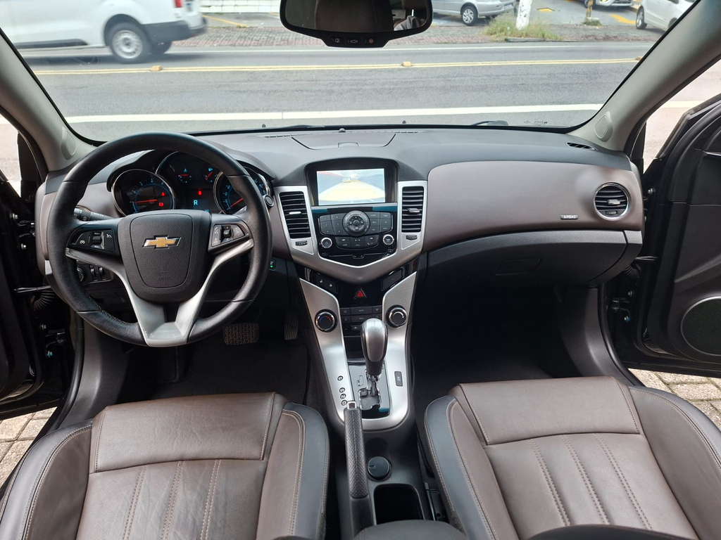 Chevrolet Cruze Sedan Preto