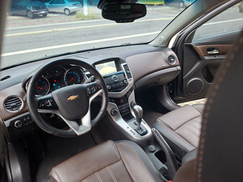 Chevrolet Cruze Sedan Preto