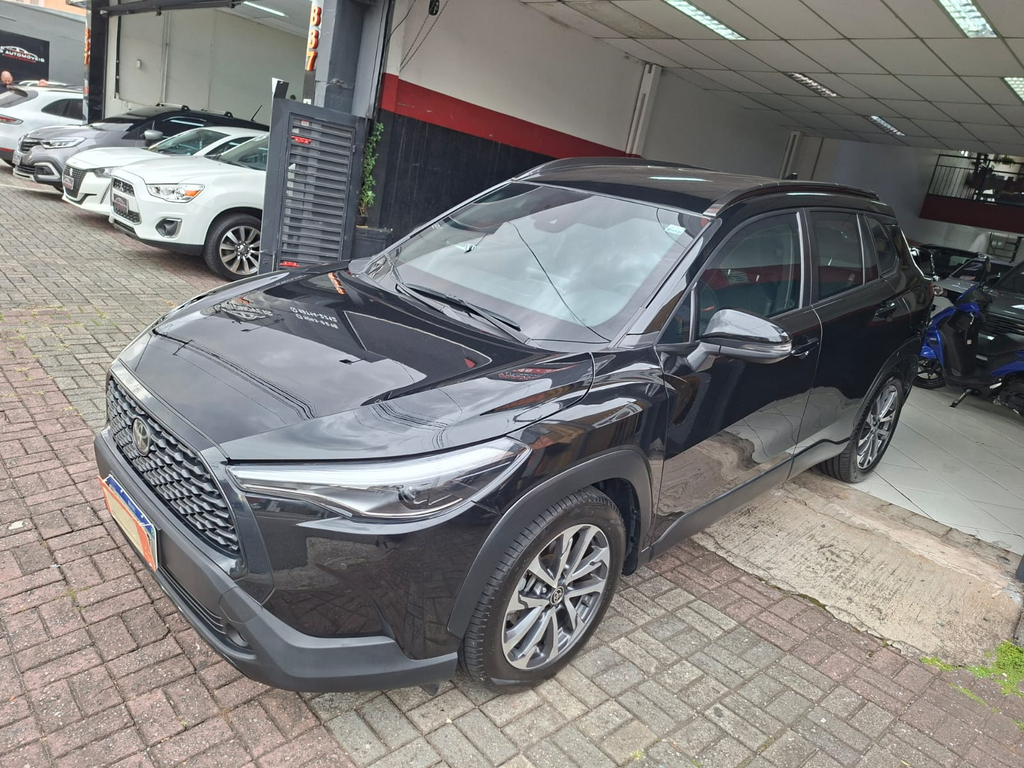 Toyota Corolla Cross Preto
