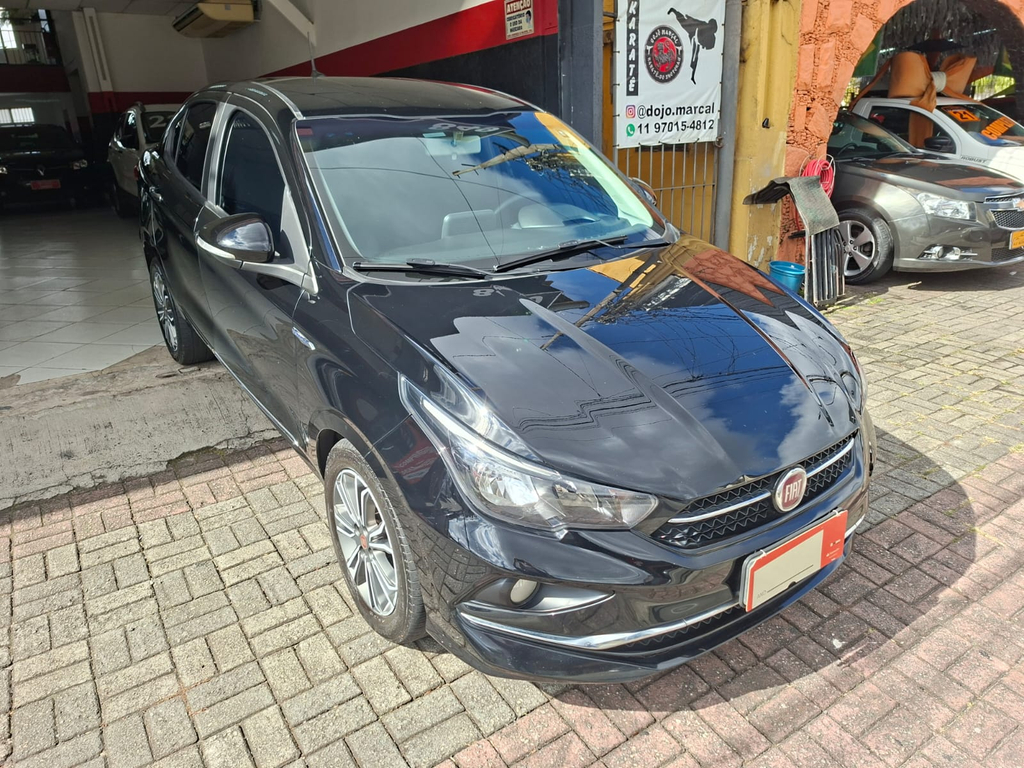 Fiat Cronos Preto
