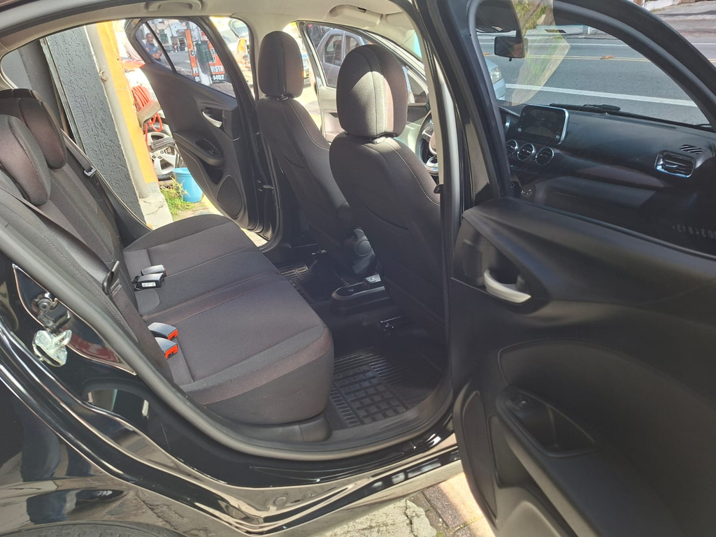 Fiat Cronos Preto