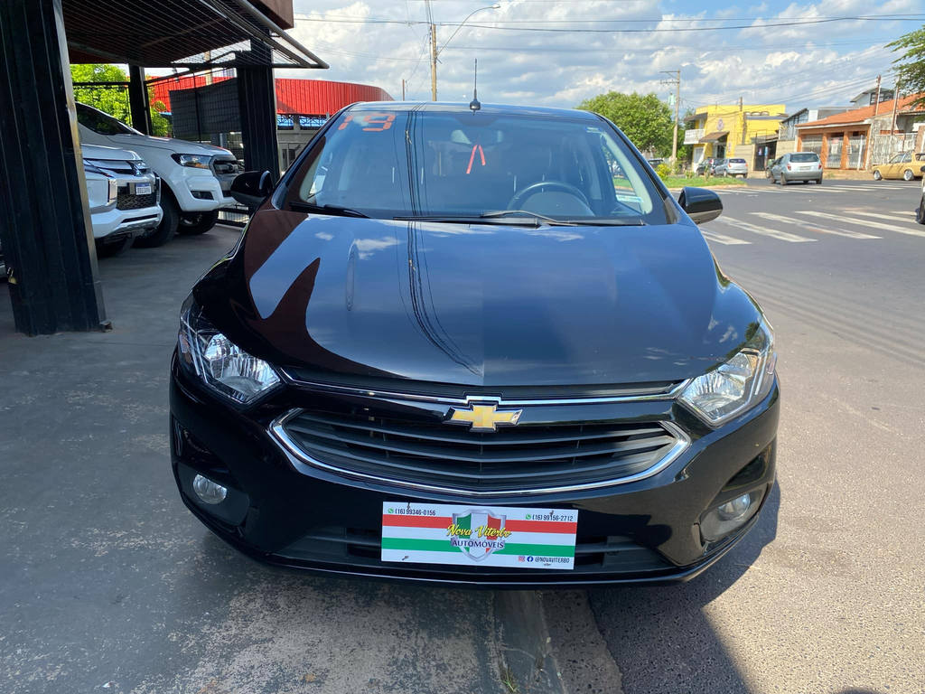 Chevrolet Onix Preto