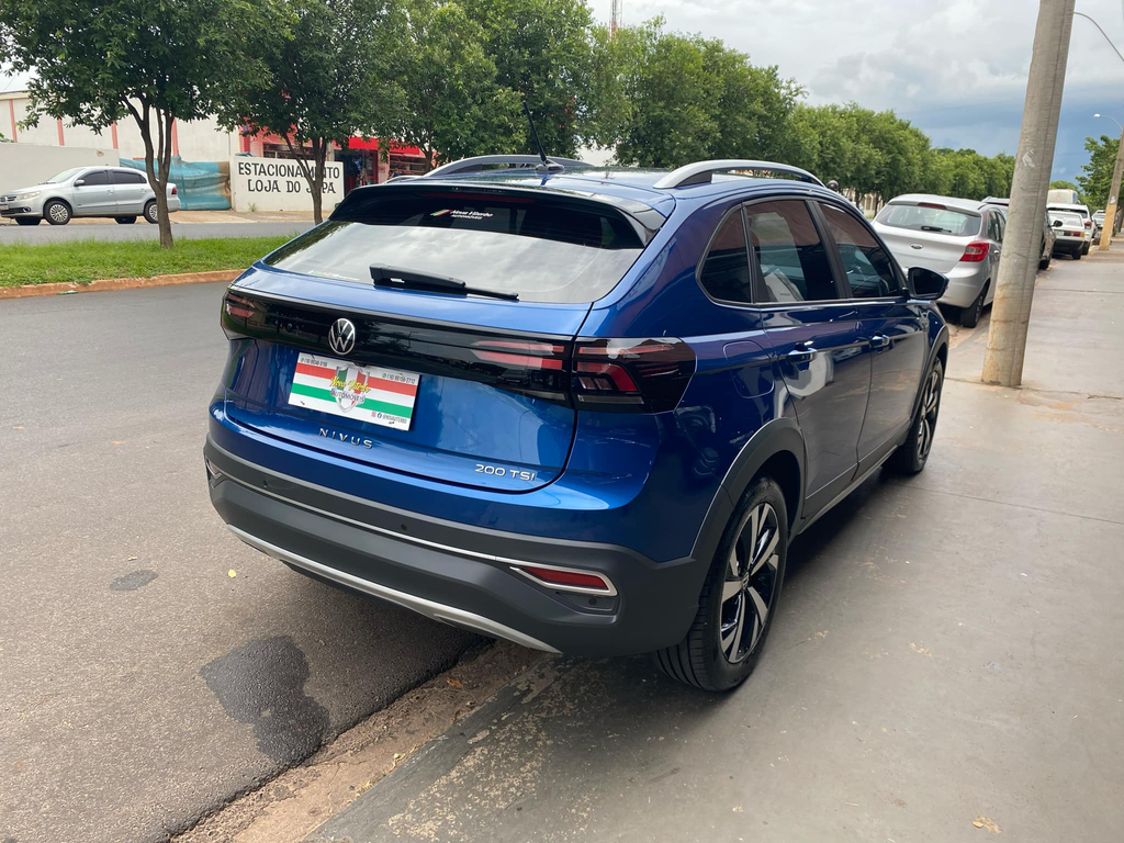 Volkswagen Nivus Azul