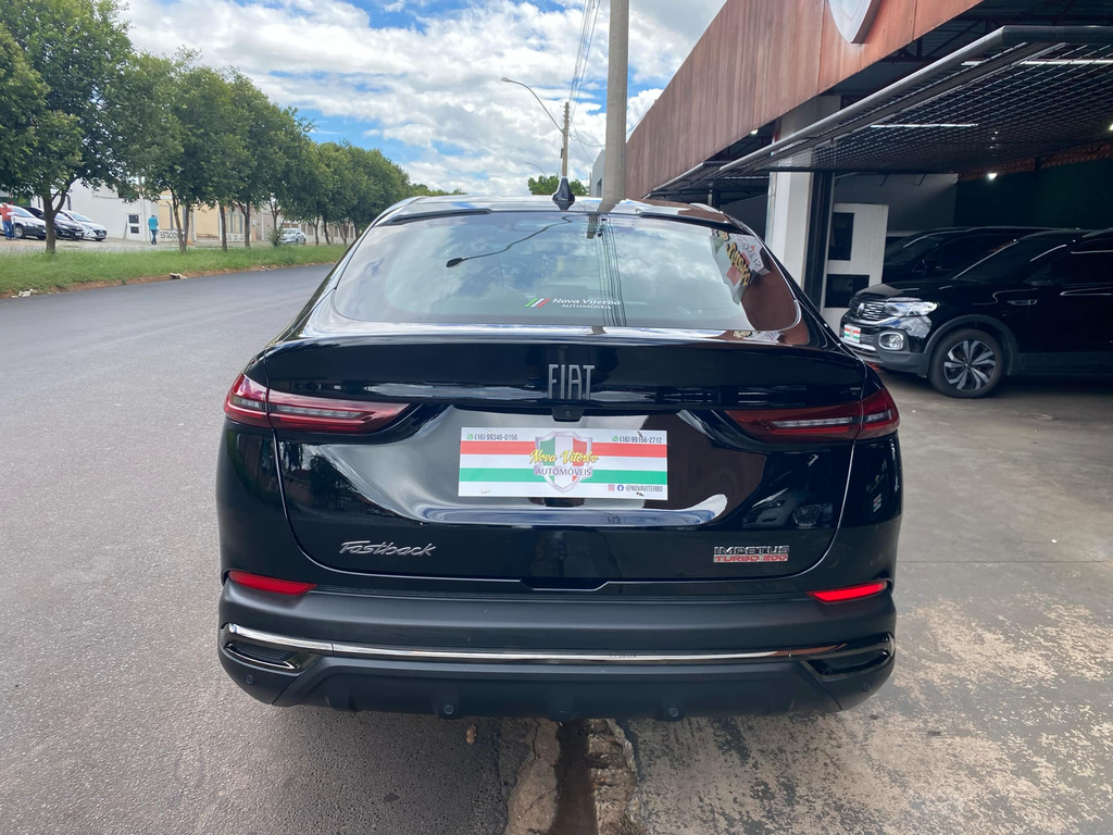 Fiat FASTBACK Preto