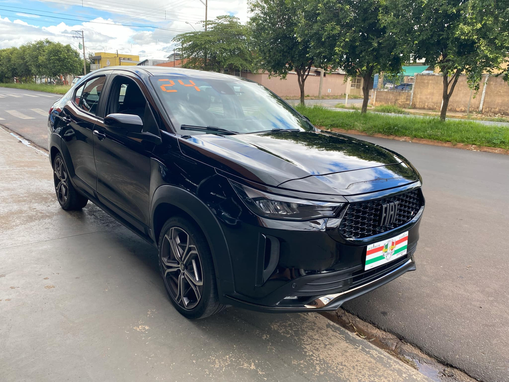 Fiat FASTBACK Preto