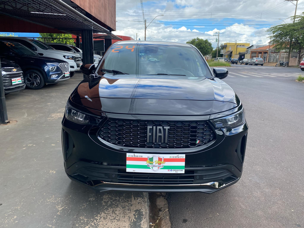 Fiat FASTBACK Preto