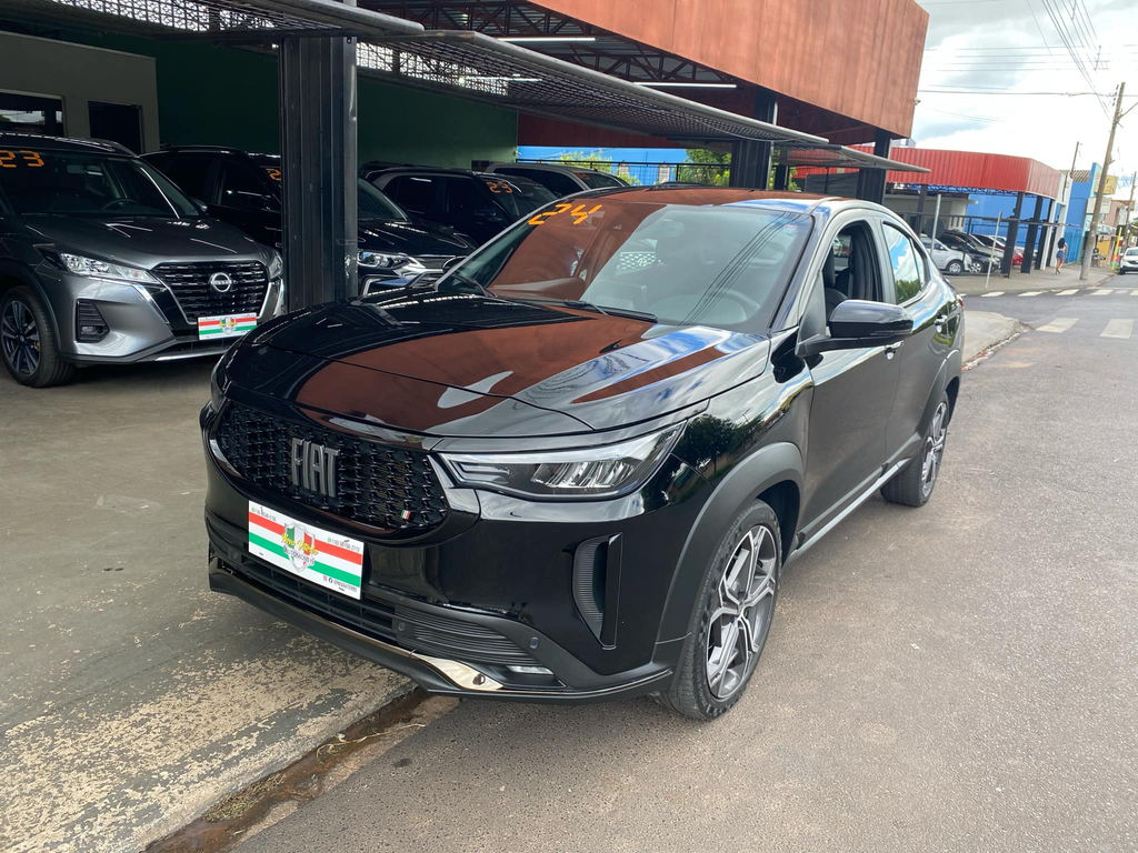 Fiat FASTBACK Preto