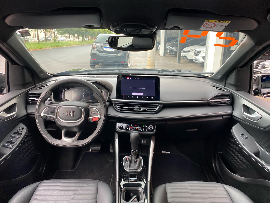 Fiat FASTBACK Preto