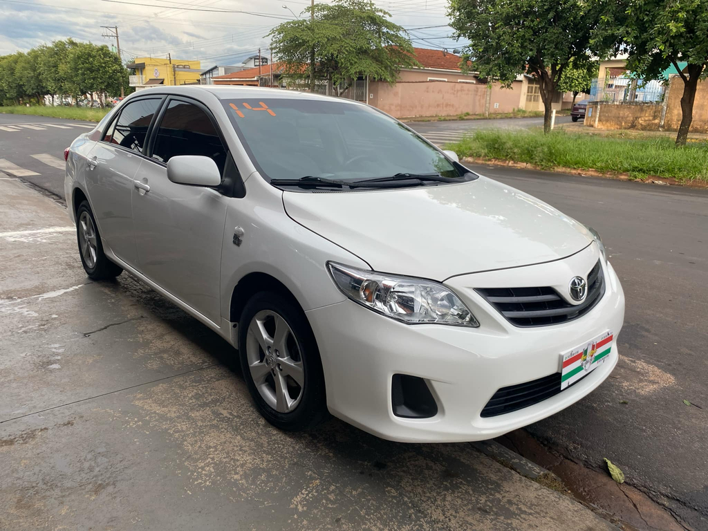 Toyota Corolla Branco