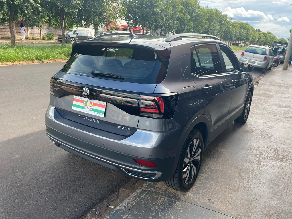 Volkswagen T-Cross Cinza