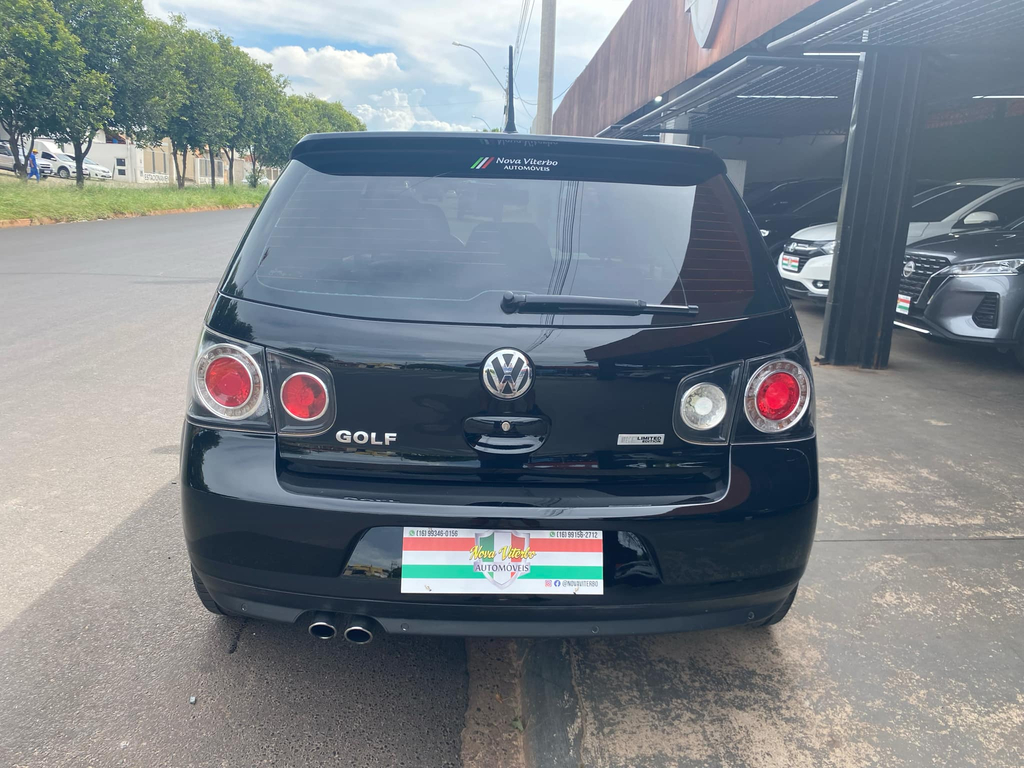 Volkswagen Golf Preto