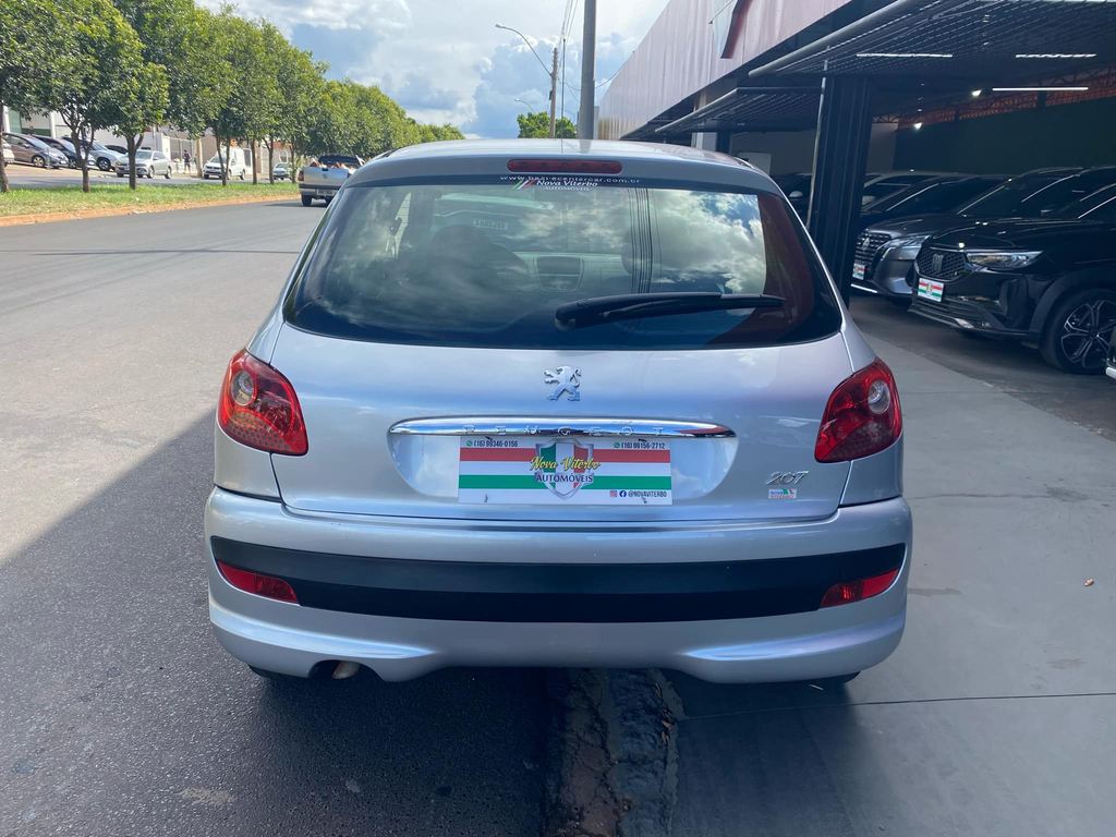 Peugeot 207 Prata