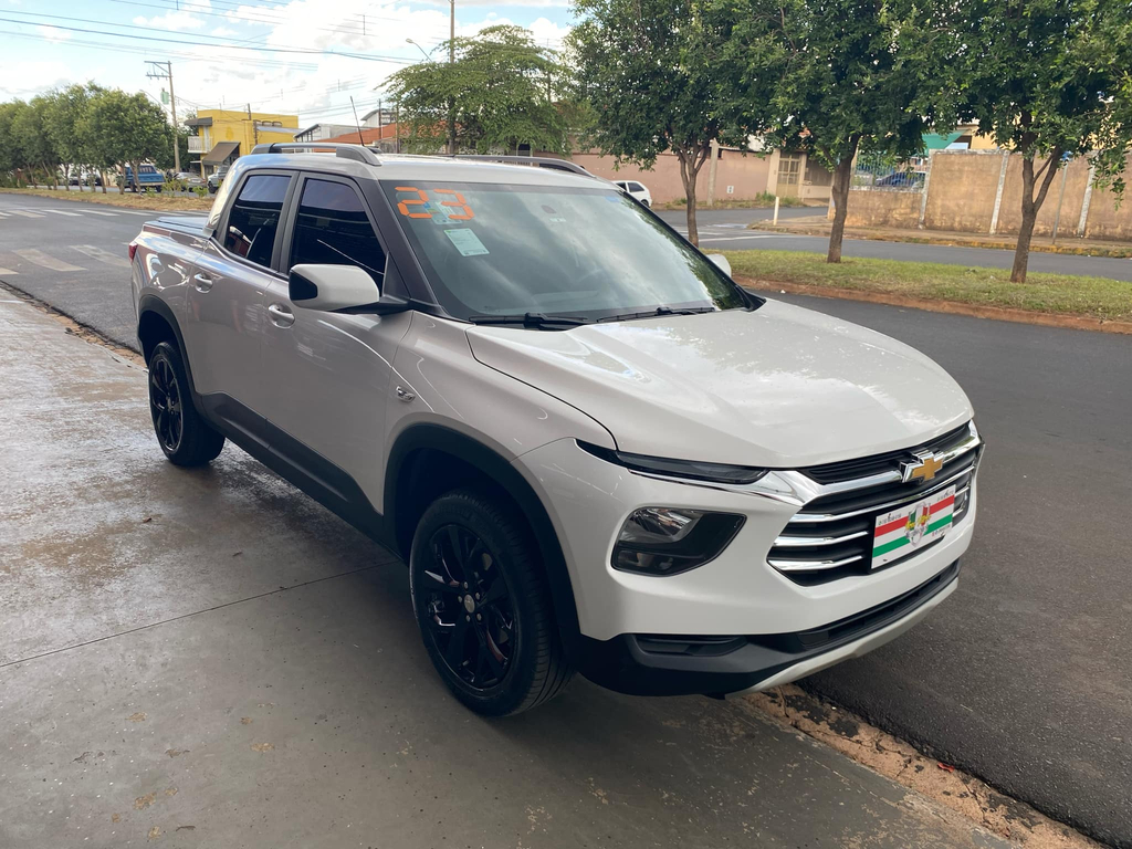 Chevrolet Montana Branco