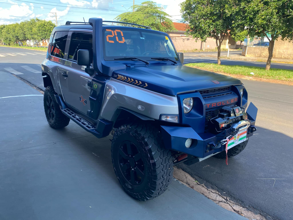 Troller T4 Azul