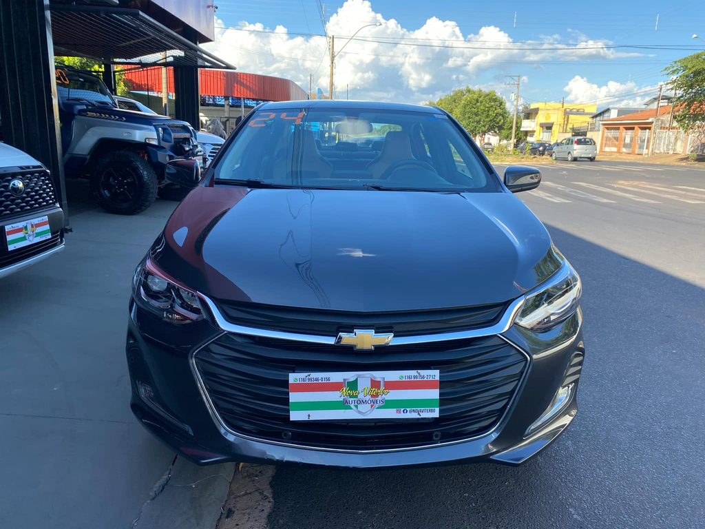 Chevrolet Onix Cinza