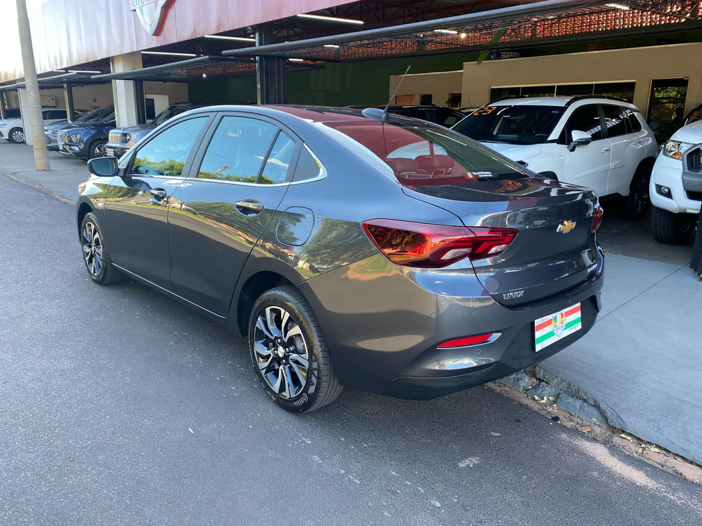 Chevrolet Onix Cinza