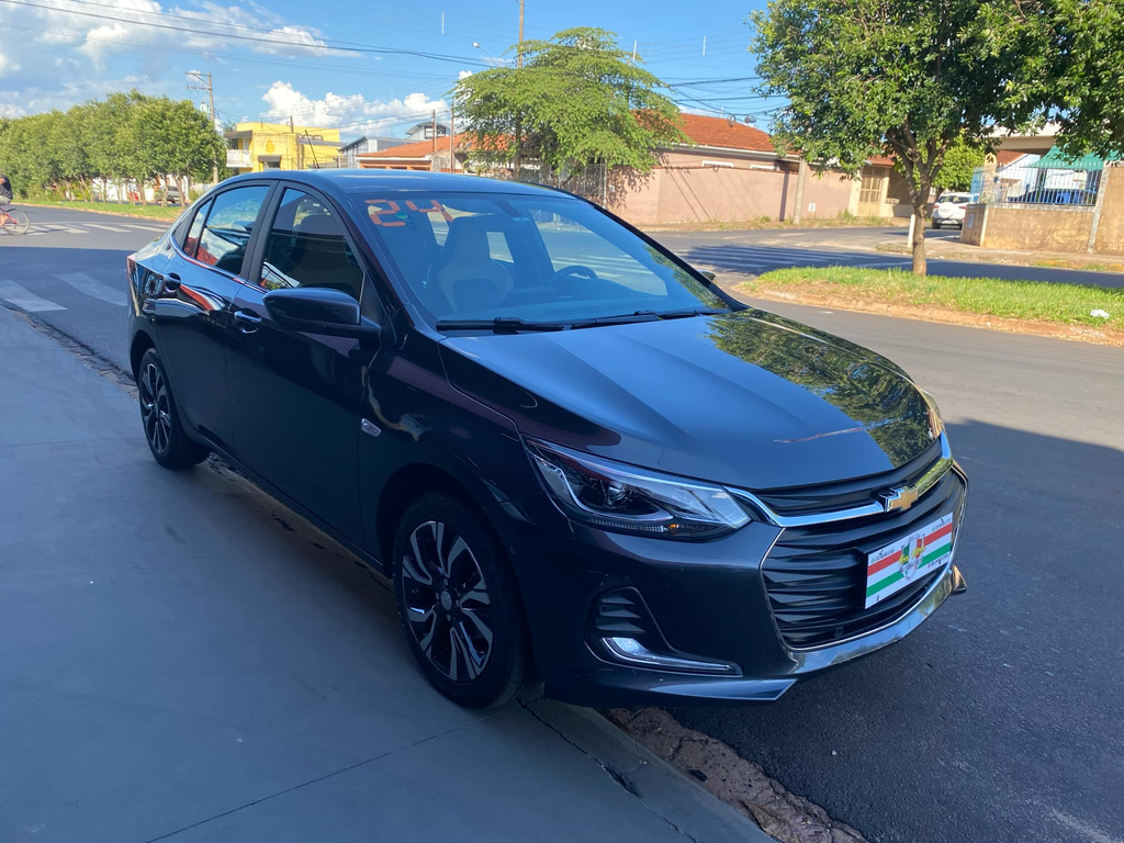 Chevrolet Onix Cinza
