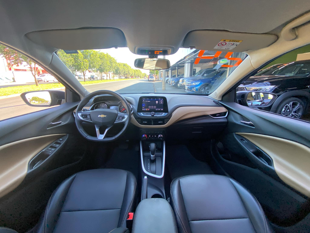 Chevrolet Onix Cinza