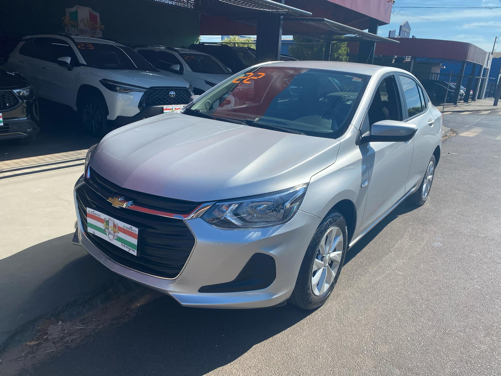 Chevrolet Onix Prata
