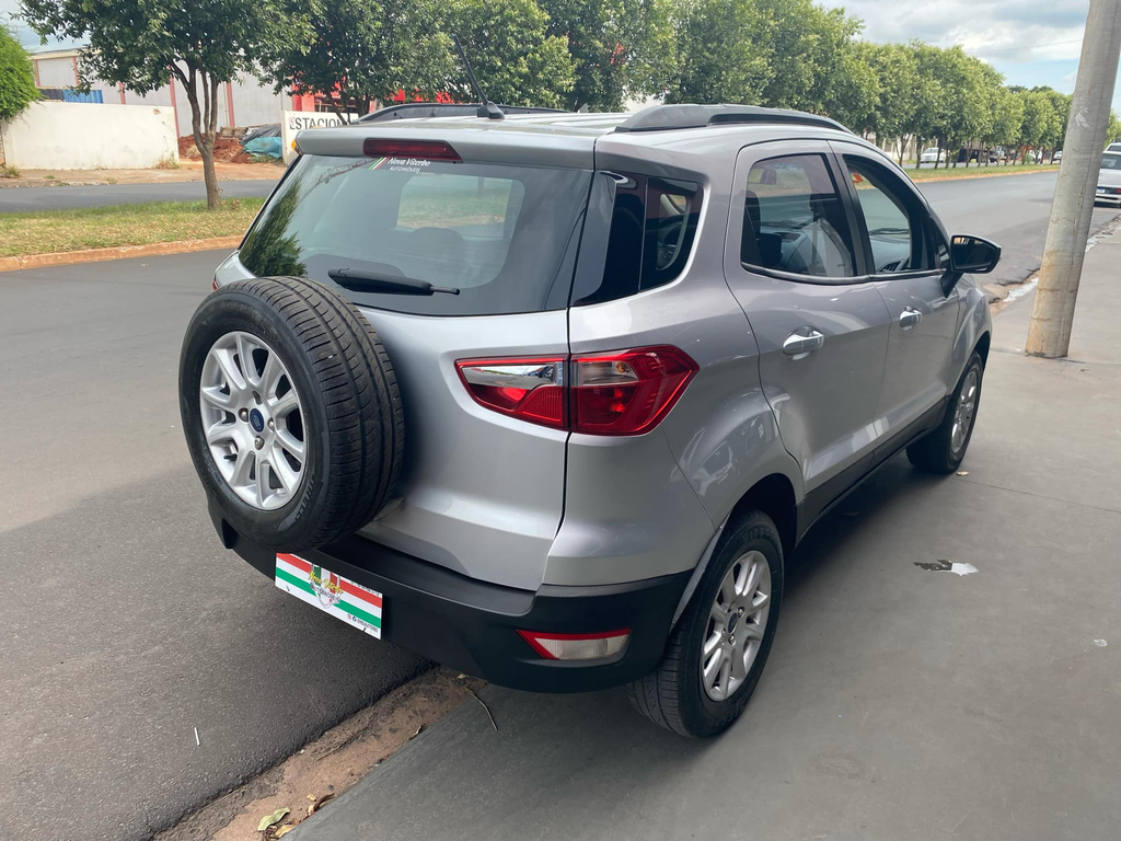 Ford EcoSport Prata