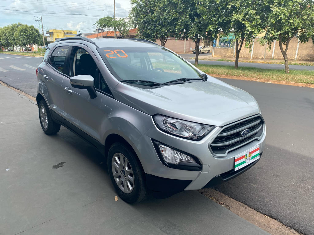 Ford EcoSport Prata
