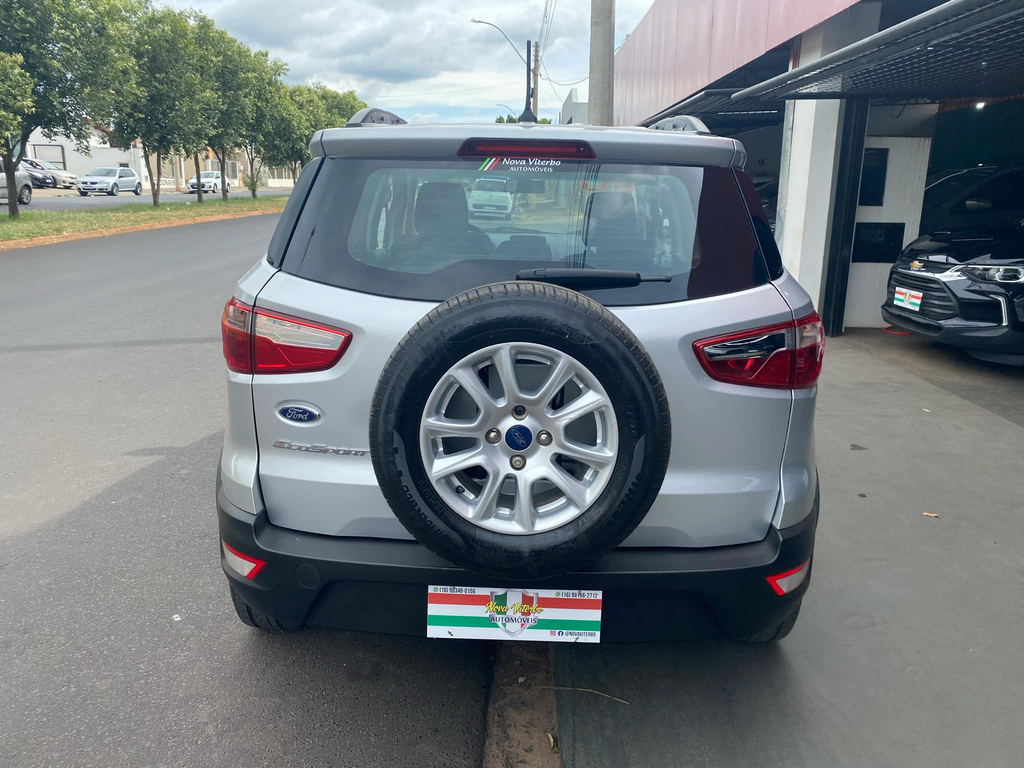 Ford EcoSport Prata