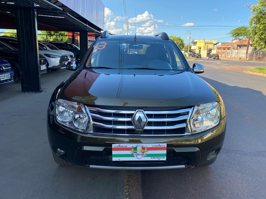 Renault Duster Verde