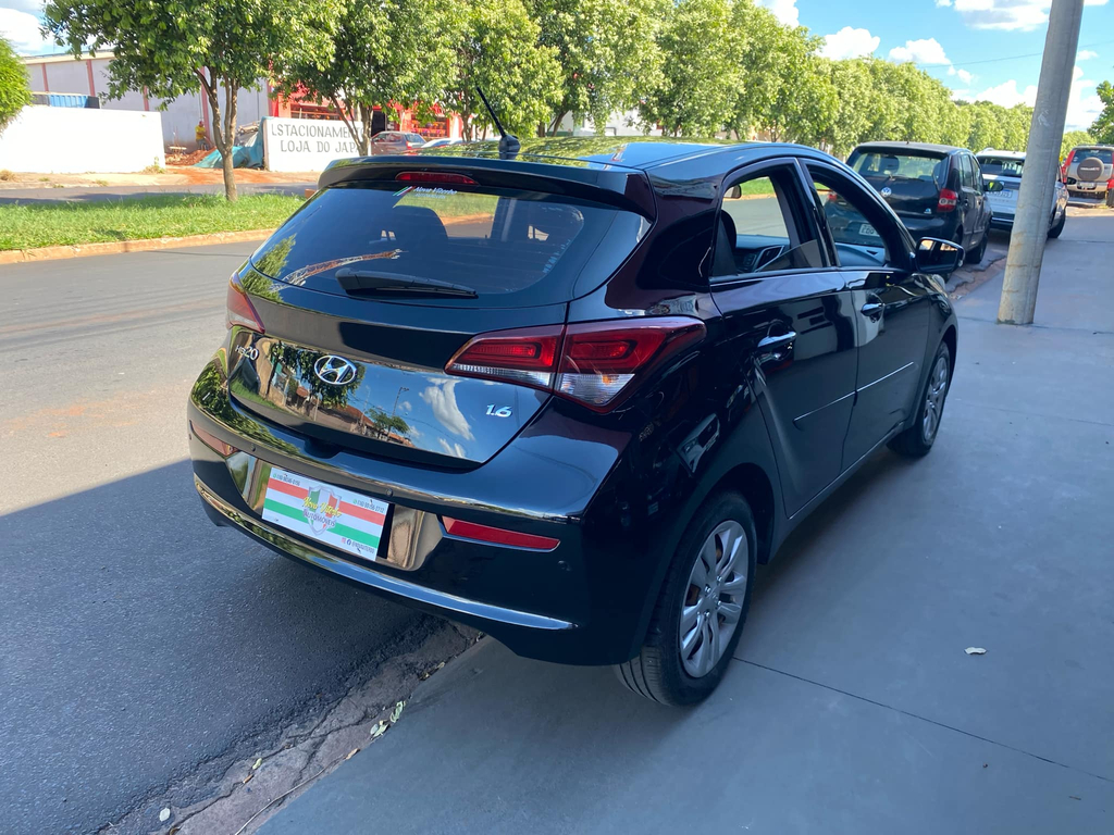 Hyundai HB20 Preto