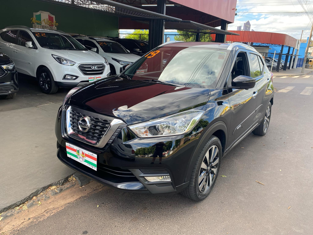 Nissan Kicks Preto