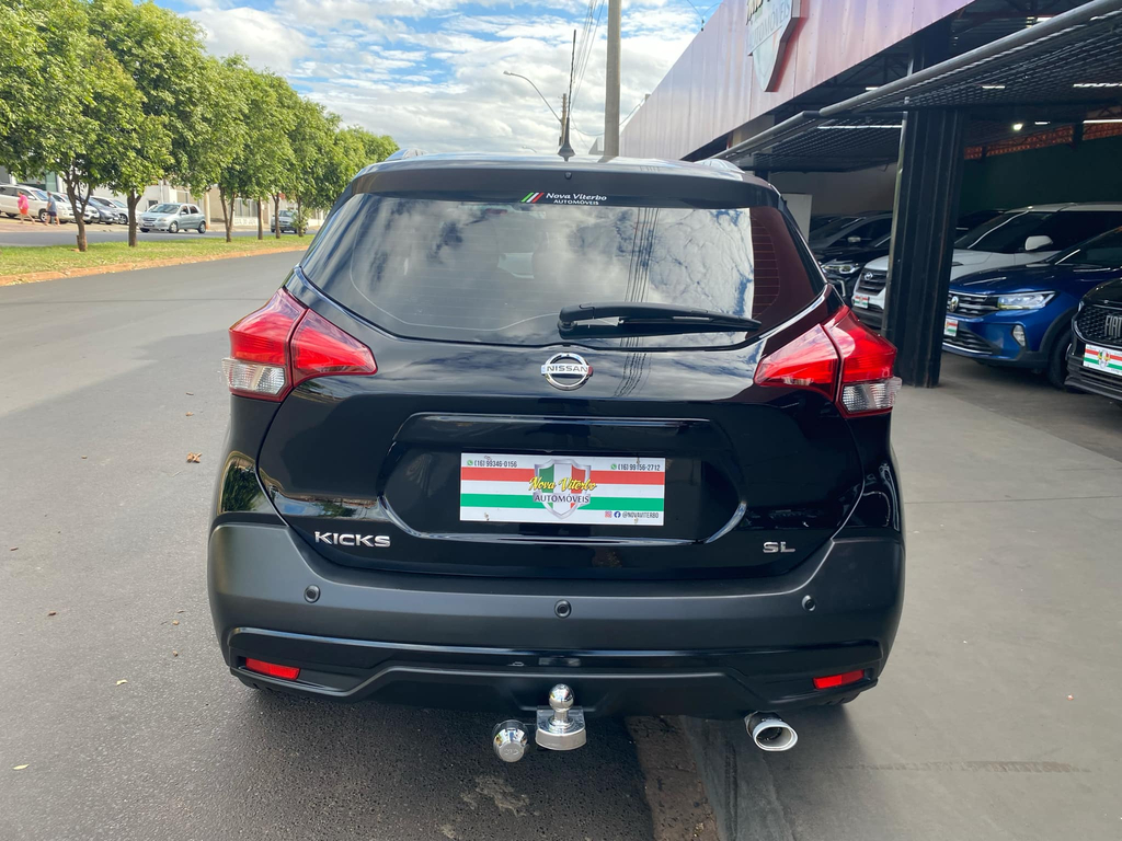 Nissan Kicks Preto