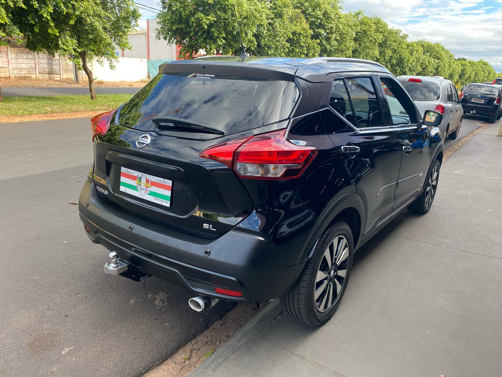 Nissan Kicks Preto