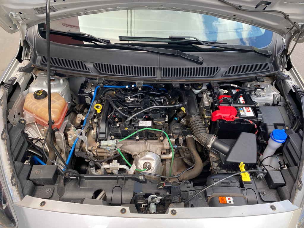 Ford Ka Hatch Prata
