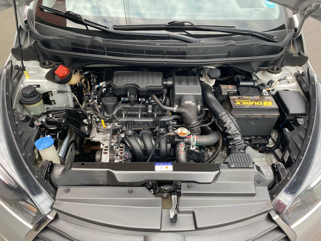 Hyundai HB20 Prata