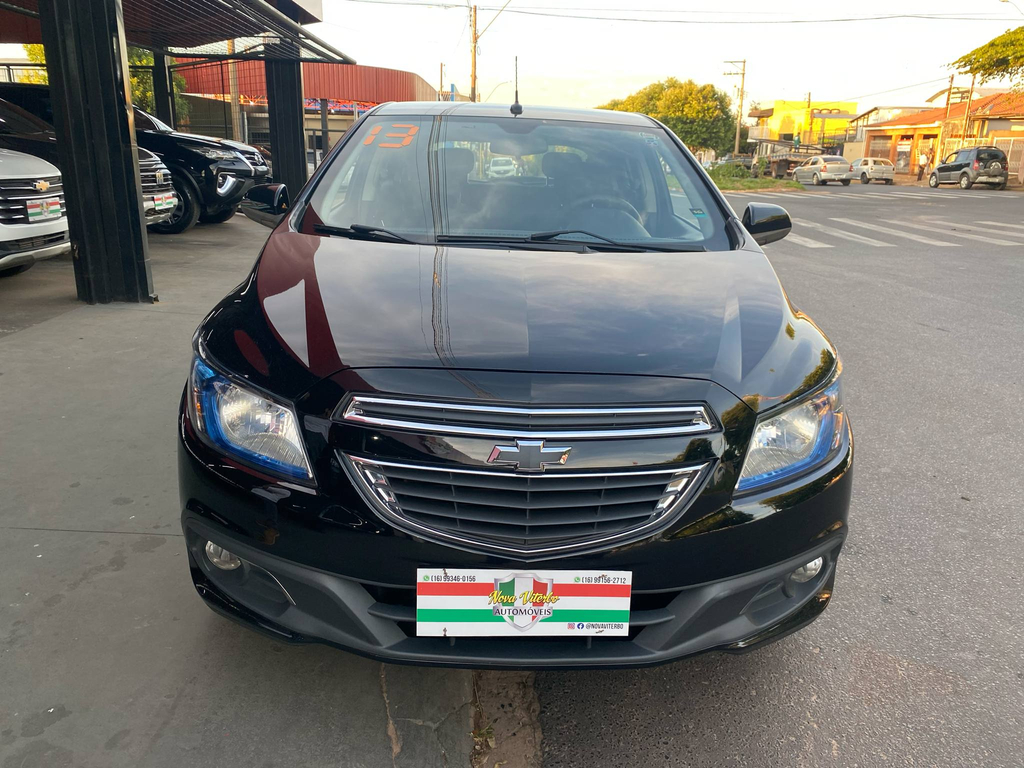 Chevrolet Onix Preto