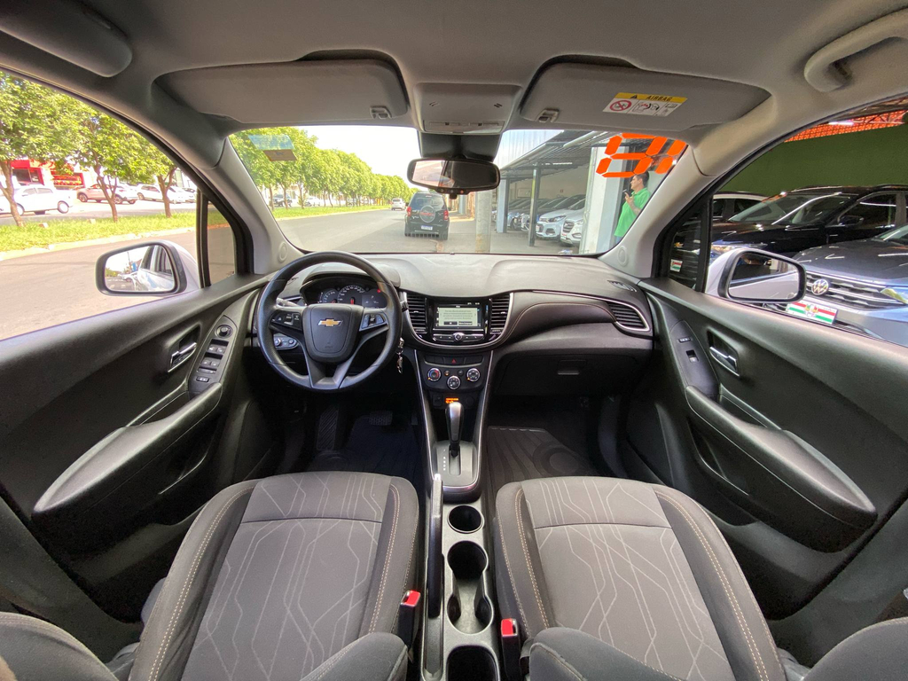 Chevrolet Tracker Prata