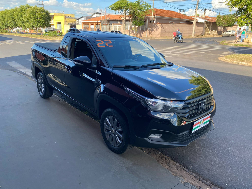 Fiat Strada Preto