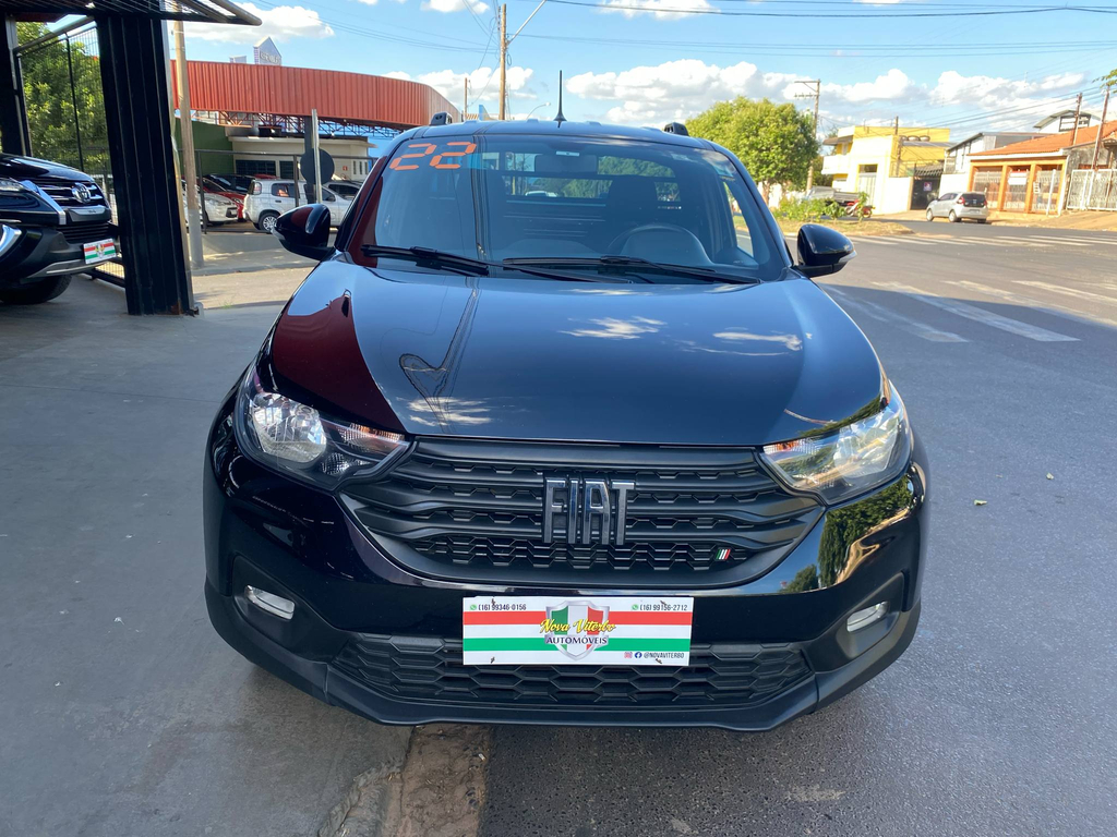 Fiat Strada Preto