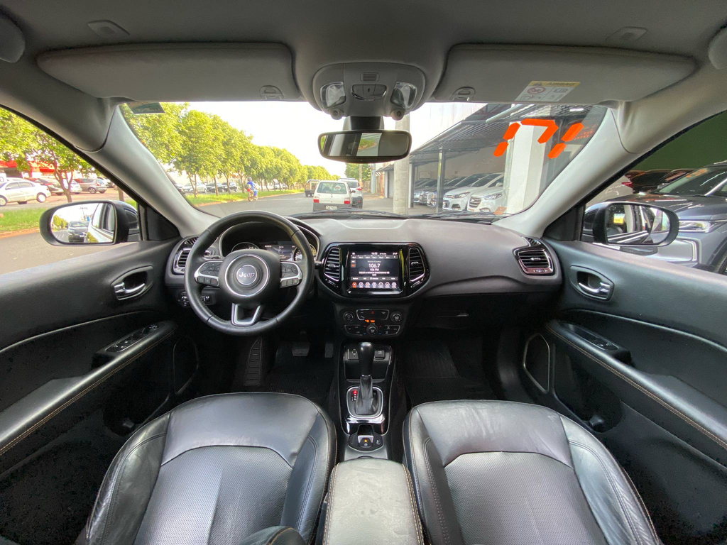 Jeep Compass Preto