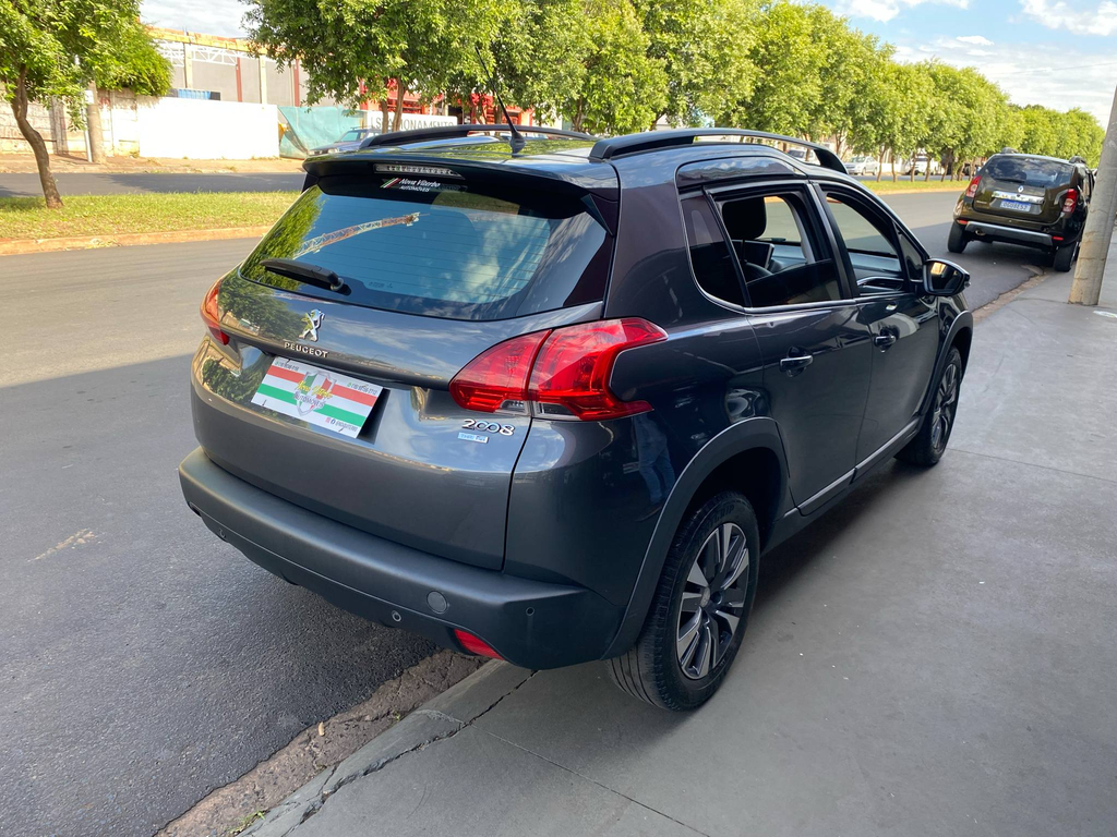 Peugeot 2008 Cinza