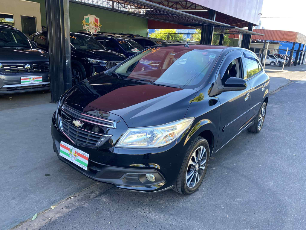 Chevrolet Onix Preto