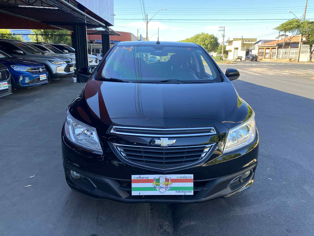 Chevrolet Onix Preto