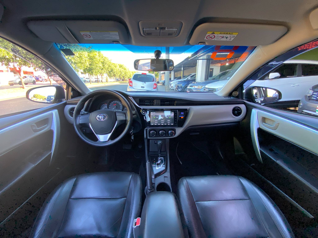 Toyota Corolla Cinza