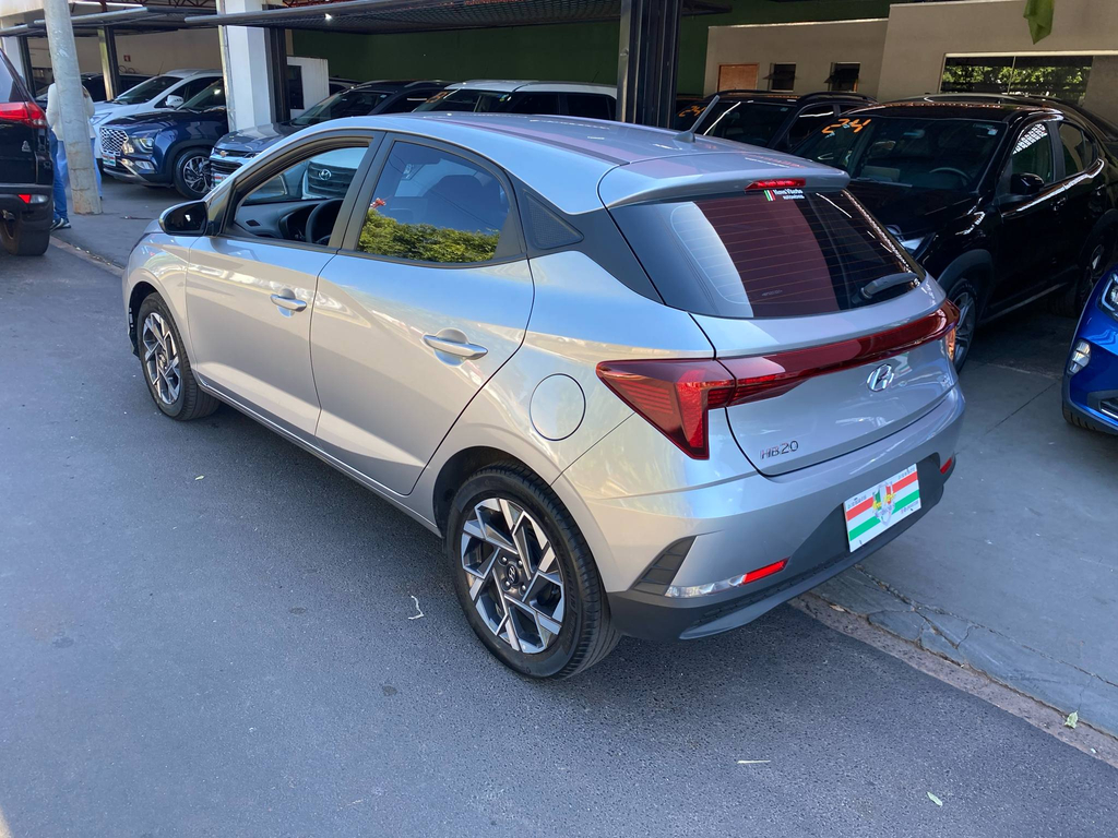 Hyundai HB20 Prata