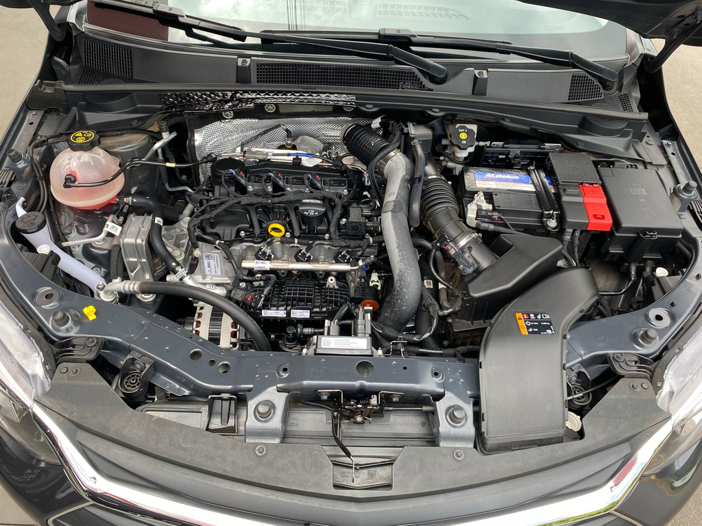 Chevrolet Onix Cinza