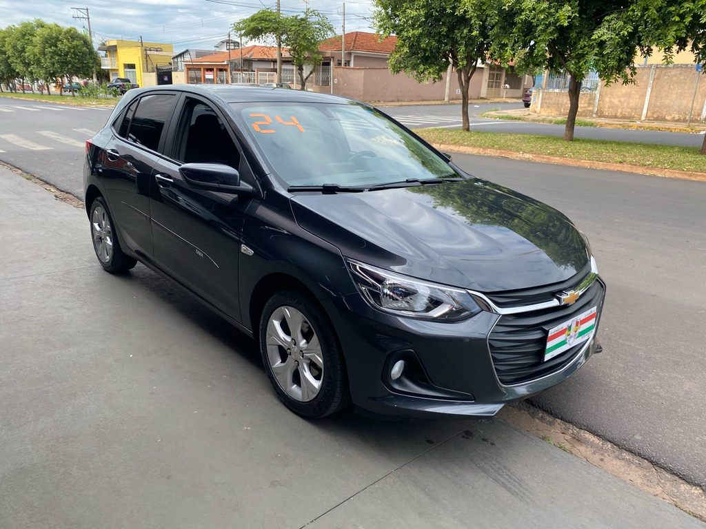 Chevrolet Onix Cinza